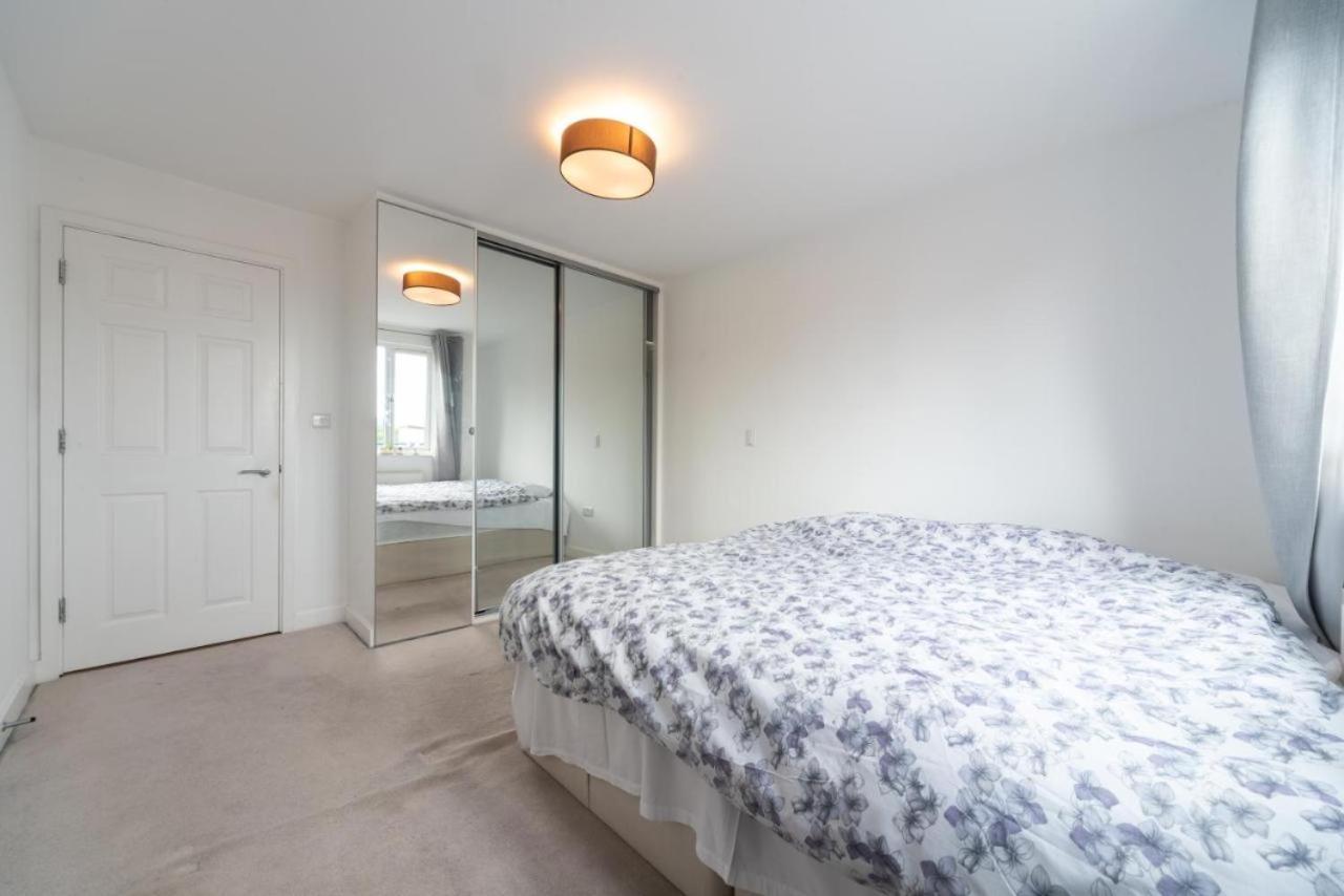 Lovely Penthouse Near Canary Wharf Лондон Экстерьер фото