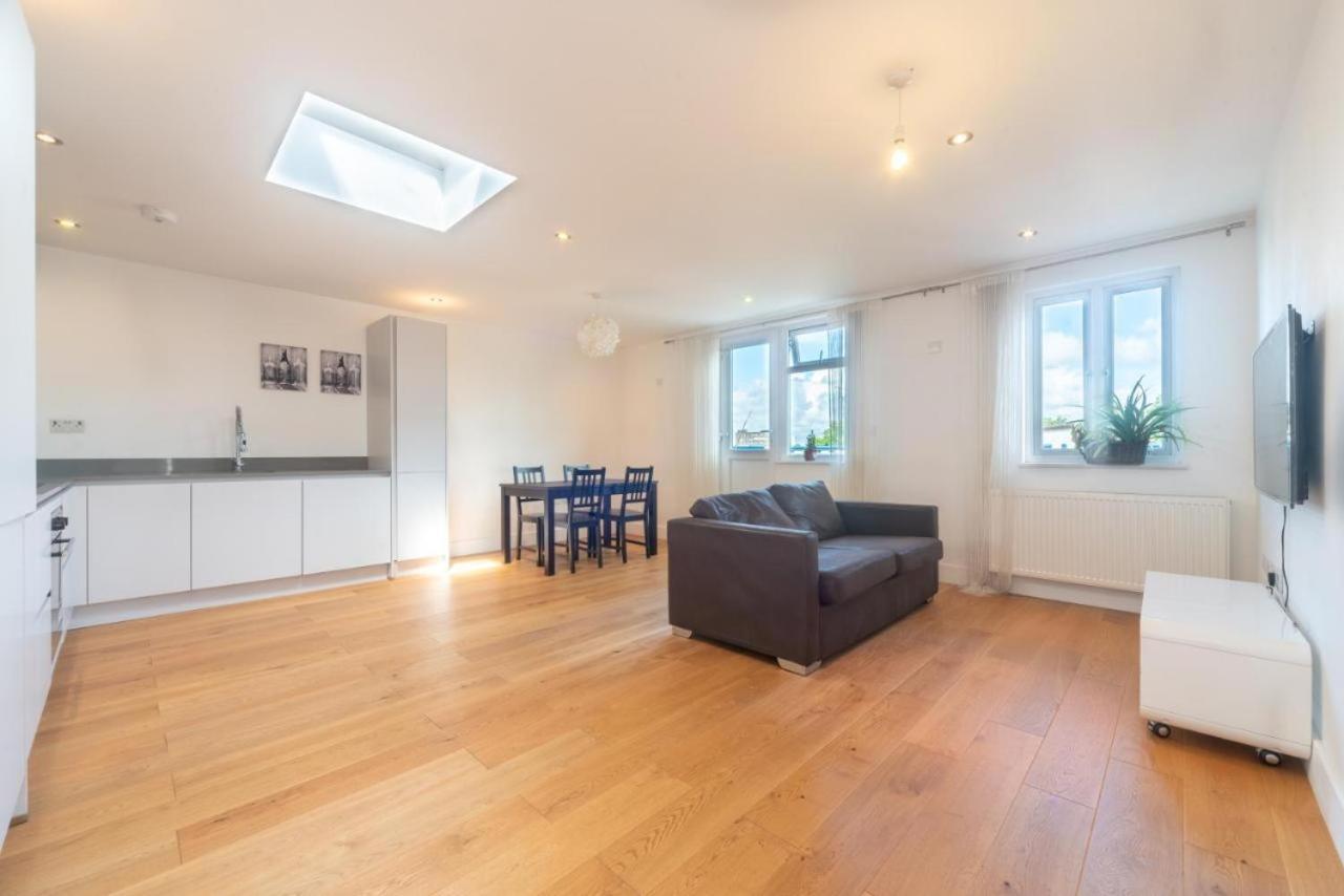 Lovely Penthouse Near Canary Wharf Лондон Экстерьер фото