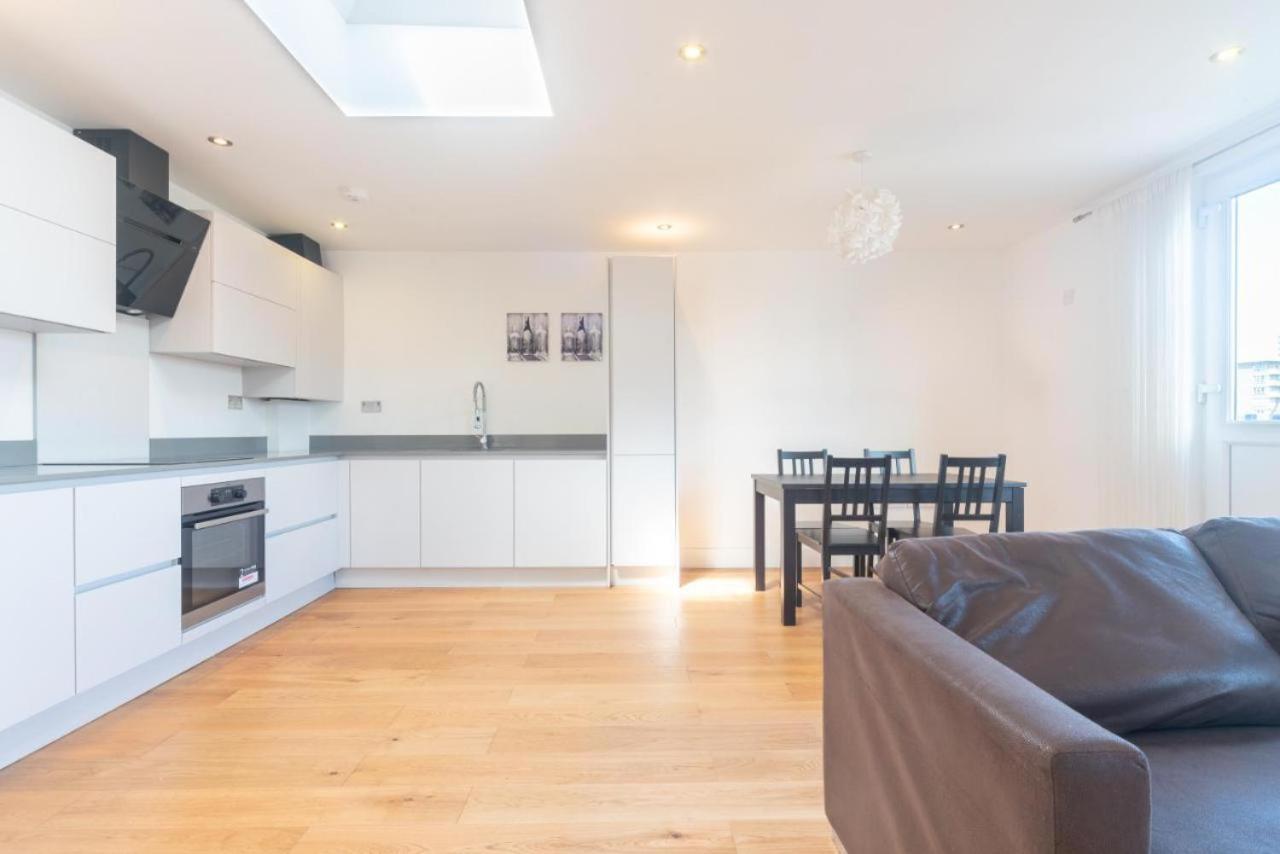 Lovely Penthouse Near Canary Wharf Лондон Экстерьер фото